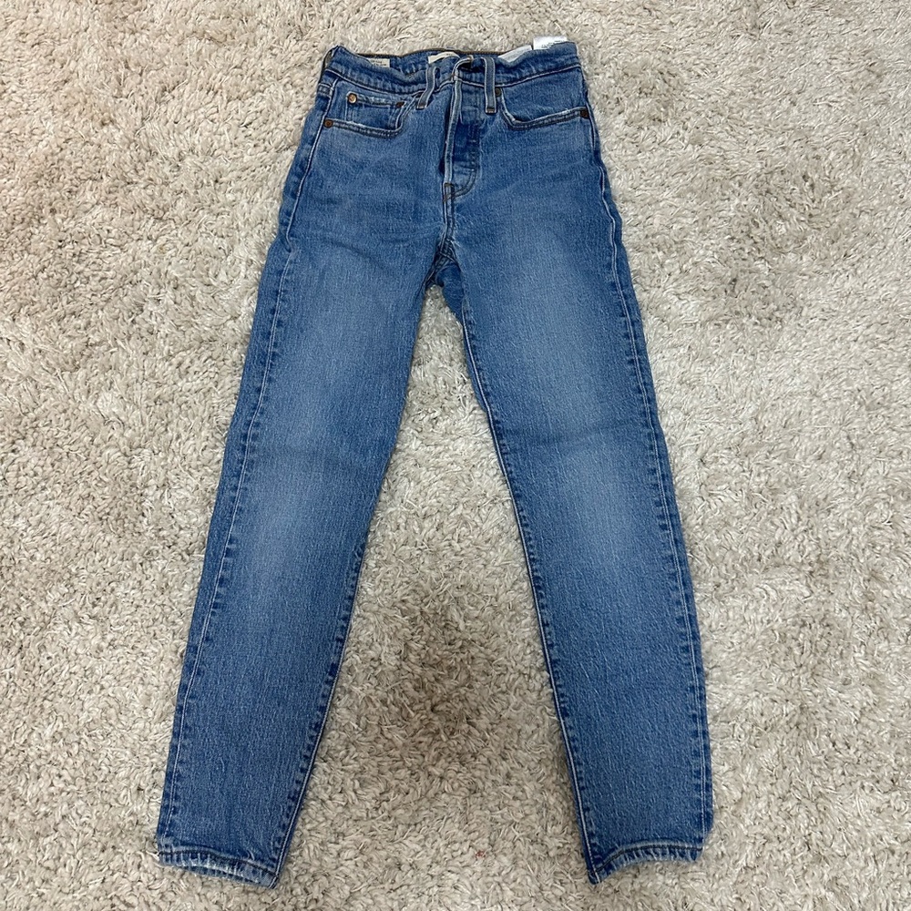 Levi’s Wedgie Fit Jeans
